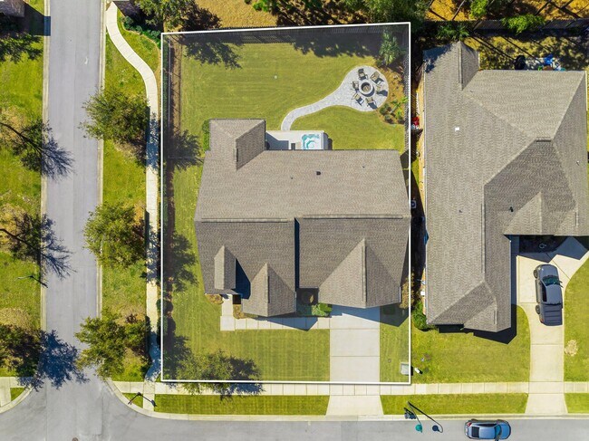Building Photo - 526 Meadow Lake Dr