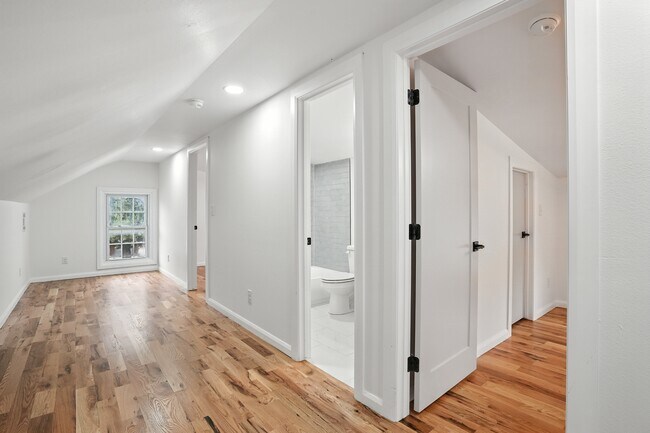 Building Photo - 1128 S Atlanta Ave