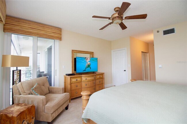 Building Photo - 8041 Sailboat Key Blvd S