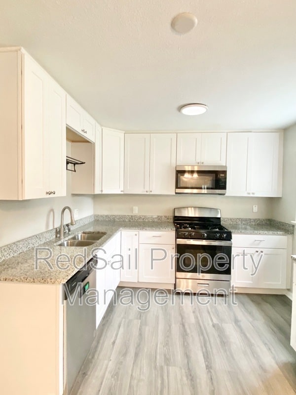 Building Photo - 5964 Lockamy Ln