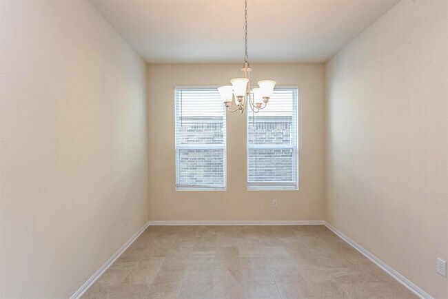 Building Photo - 18402 Each Elm Way
