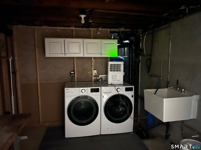 Building Photo - 49 Warner Rd