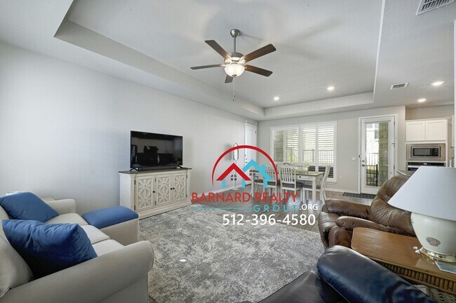 Building Photo - Available Now: Beautiful Home in Kissing Tree