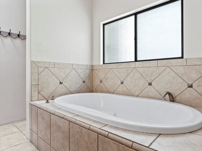 Building Photo - Sam Hughes Remodeled Home