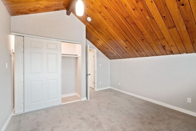 Building Photo - Beautiful Rustic-Style 1-bedroom Apartment...