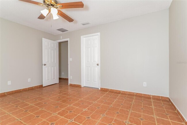 Building Photo - 13130 Pinyon Dr