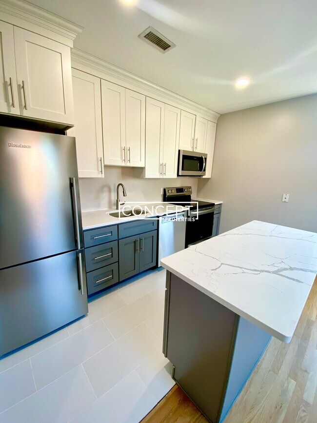 Building Photo - 151 W Brookline St