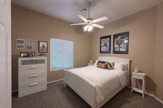 Building Photo - 10745 E 38th Ln