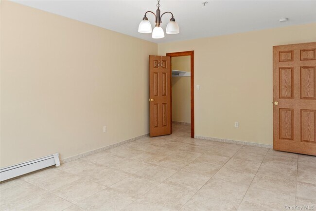 Building Photo - 72 Cedar Swamp Rd