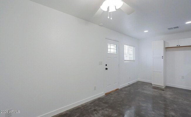 Building Photo - 9439 N 11th Ave