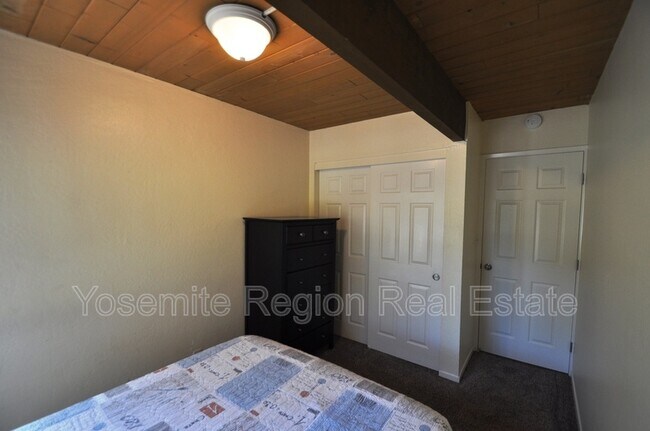 Building Photo - 12691 Junipero Serra Way