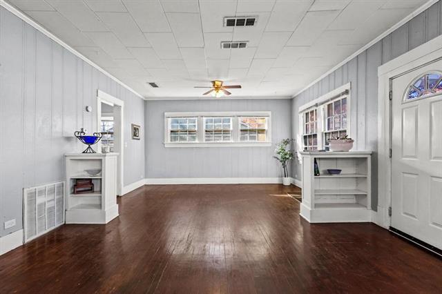 Building Photo - 1310 W Morton St