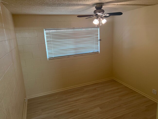 Building Photo - 1 Bedroom 1 Bath In Central Las Vegas