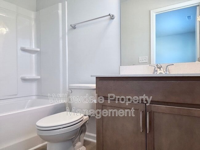 Building Photo - 398 Chesapeake Cmns St