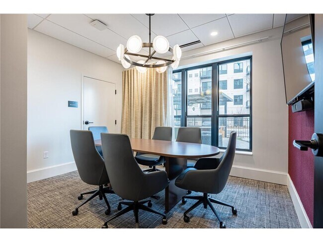 Building Photo - 640 Wisconsin Ave N