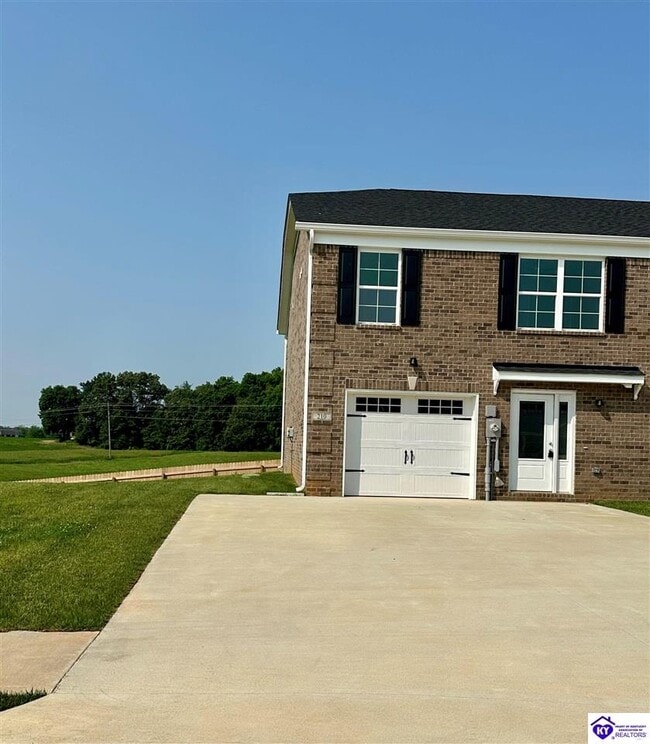 Primary Photo - 214 Dixon Cir