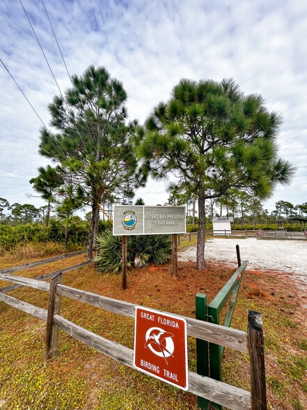 Building Photo - 4791 Palmetto Terrace