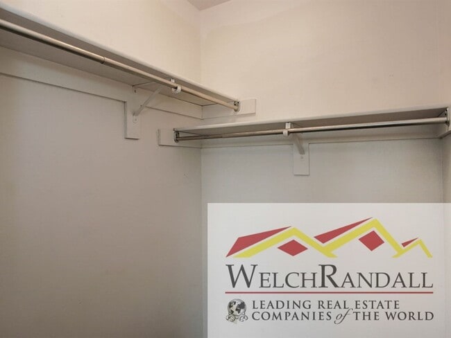 Building Photo - Your Roy Condo Retreat – 2 Bed, 1 Bath, Mo...