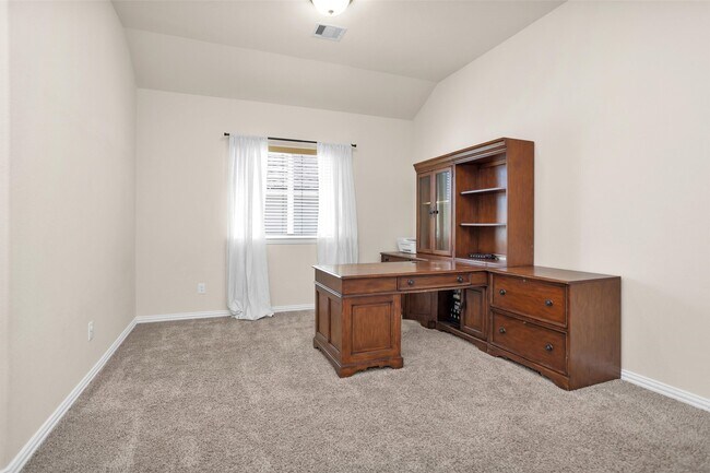 Building Photo - 223 Shoreview Dr