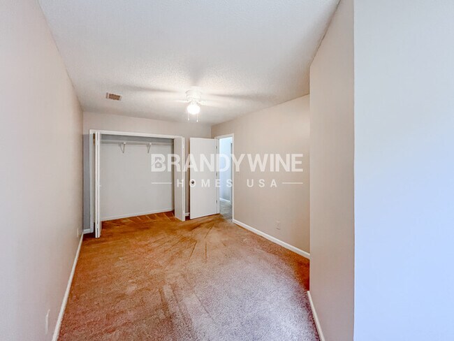 Building Photo - 3868 Springleaf Point