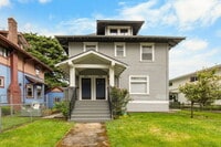 Building Photo - 5532 N Haight Ave