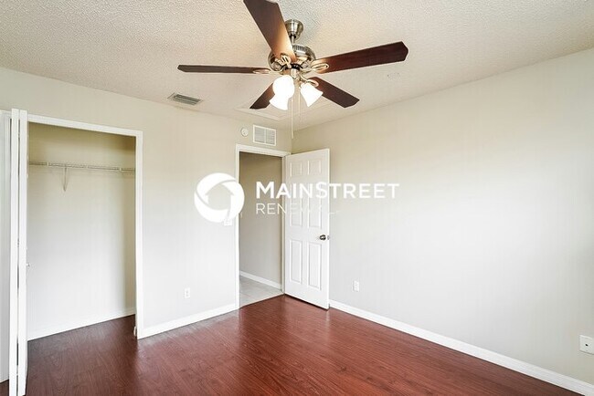 Building Photo - 3 Bedroom Pet-Friendly Home in Port St. Lucie, FL with Main Street Renewal