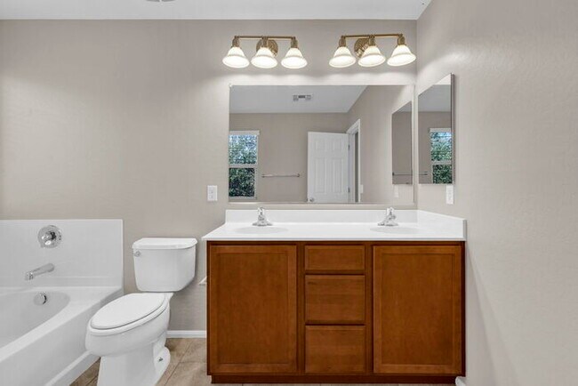 Building Photo - 946 S Hawk Ln