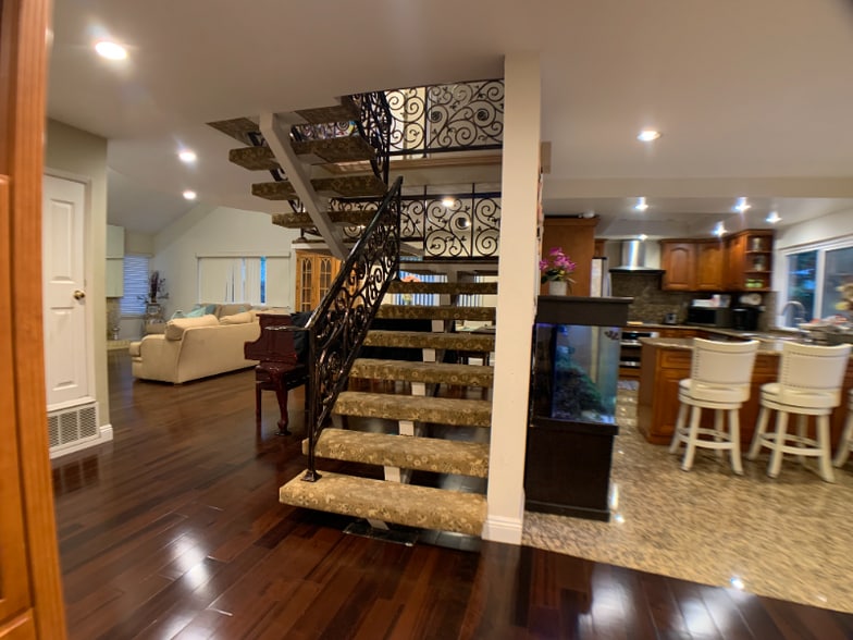 Primary Photo - 3127 Stonybrook Dr