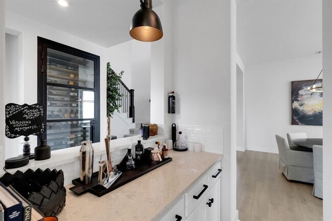 Building Photo - 325 Cumberland Cv