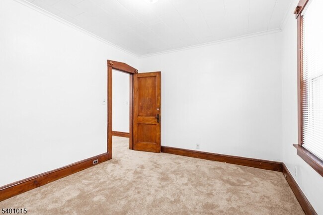 Building Photo - 486 Highland Ave