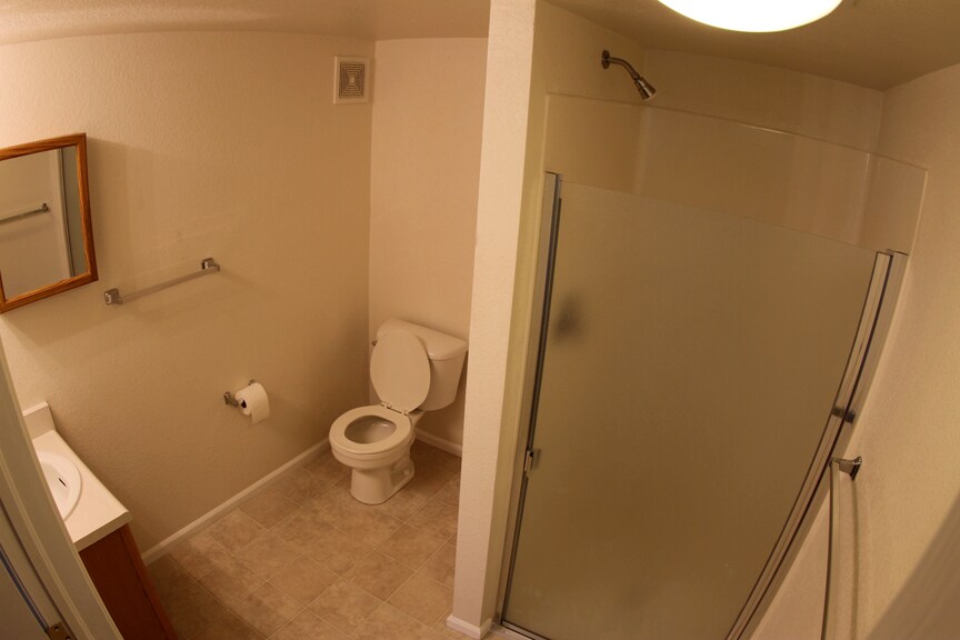 Building Photo - 1662 S Deframe St