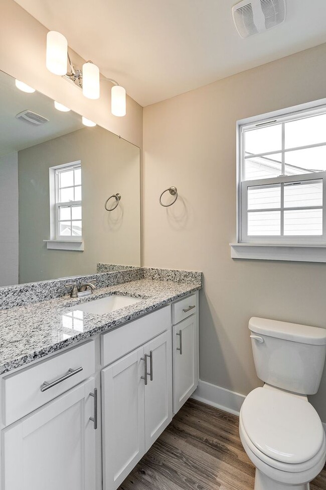 Building Photo - Townhome in Goodlettsville, Only 12 miles ...