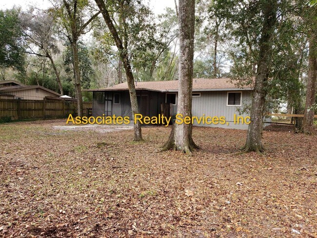 Building Photo - Renovated 2 bedroom with Office home in Springtree!