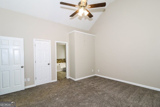 Building Photo - 230 Cinnamon Oak Cir