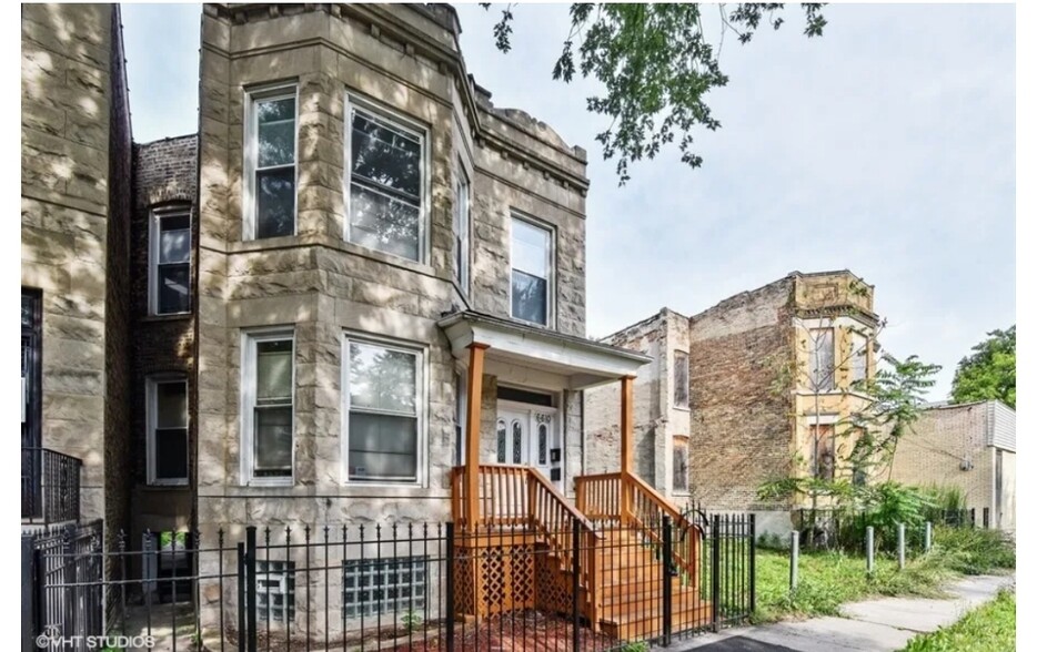 Building Photo - 6610 S Rhodes Ave