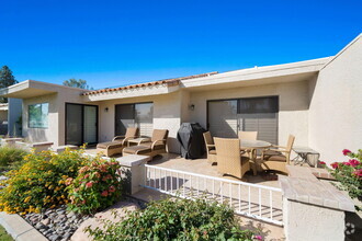 Building Photo - 40960 La Costa Cir W