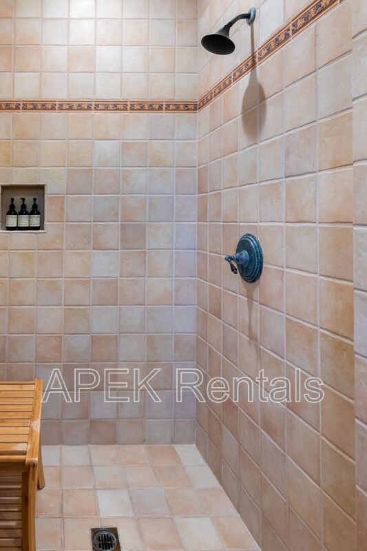 Building Photo - 690 W Linda Vista Dr