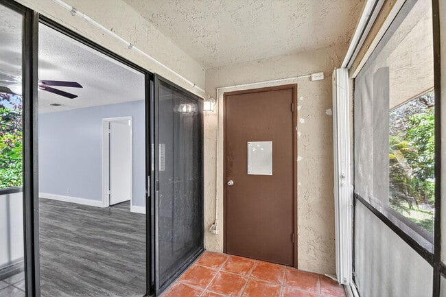 Building Photo - 5985 Forest Hill Blvd