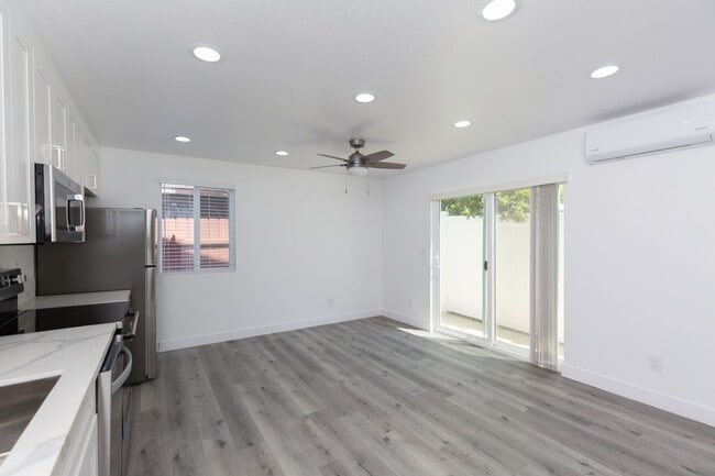 Building Photo - CHARMING Newly Constructed 1BD/BA Availabl...