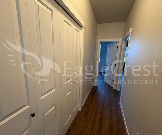 Building Photo - Herbert PL