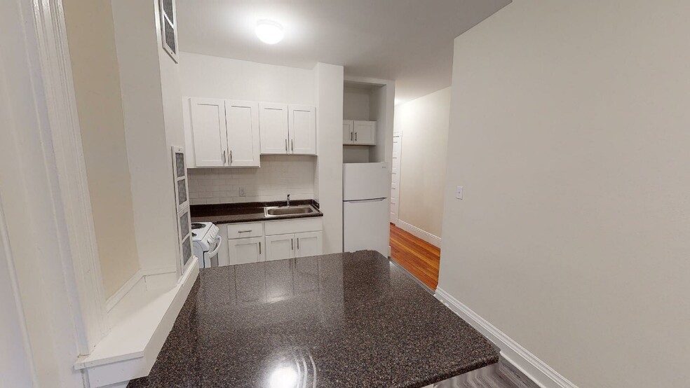 Primary Photo - 1788 Beacon St