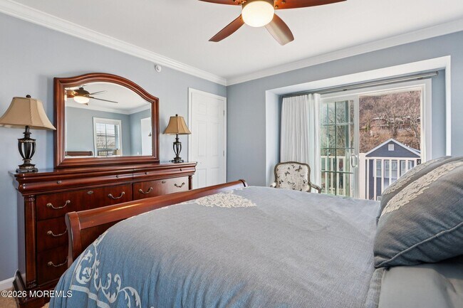 Building Photo - 13 Halfmoon Ct