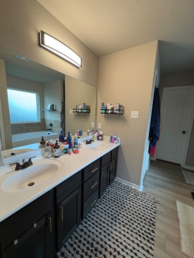 Building Photo - 6708 Oliver Loving Dr