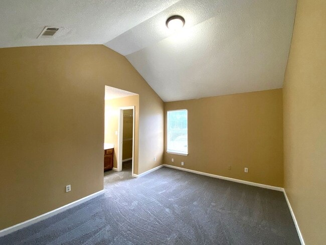 Building Photo - 4215 Elysian Dr