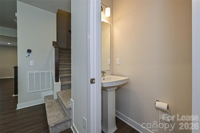 Building Photo - 7637 Griffins Gate Dr SW