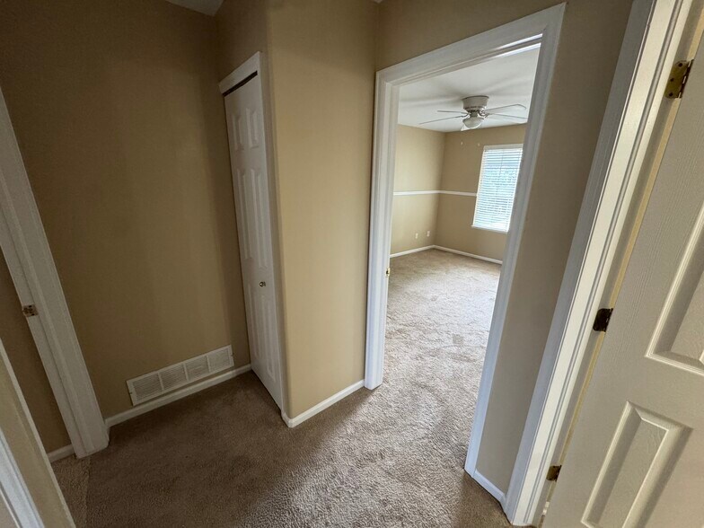 Building Photo - 4243 Gunbarrel Dr