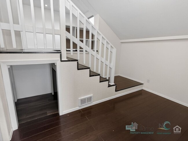 Building Photo - $500 OFF SUMMER MOVE-IN SPECIAL - $2,700 3 BED/1.5 BATH!!!