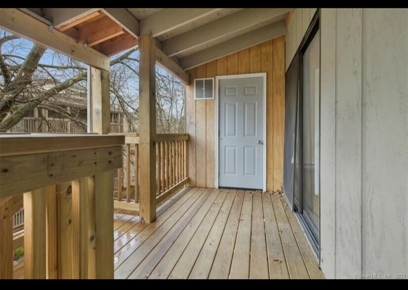 Back patio - 174 Burgundy Hill Ln