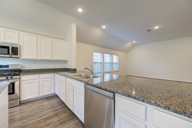 Building Photo - 5419 Tourmaline Wy