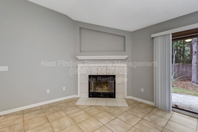 Building Photo - 9642 Pritmore Rd E